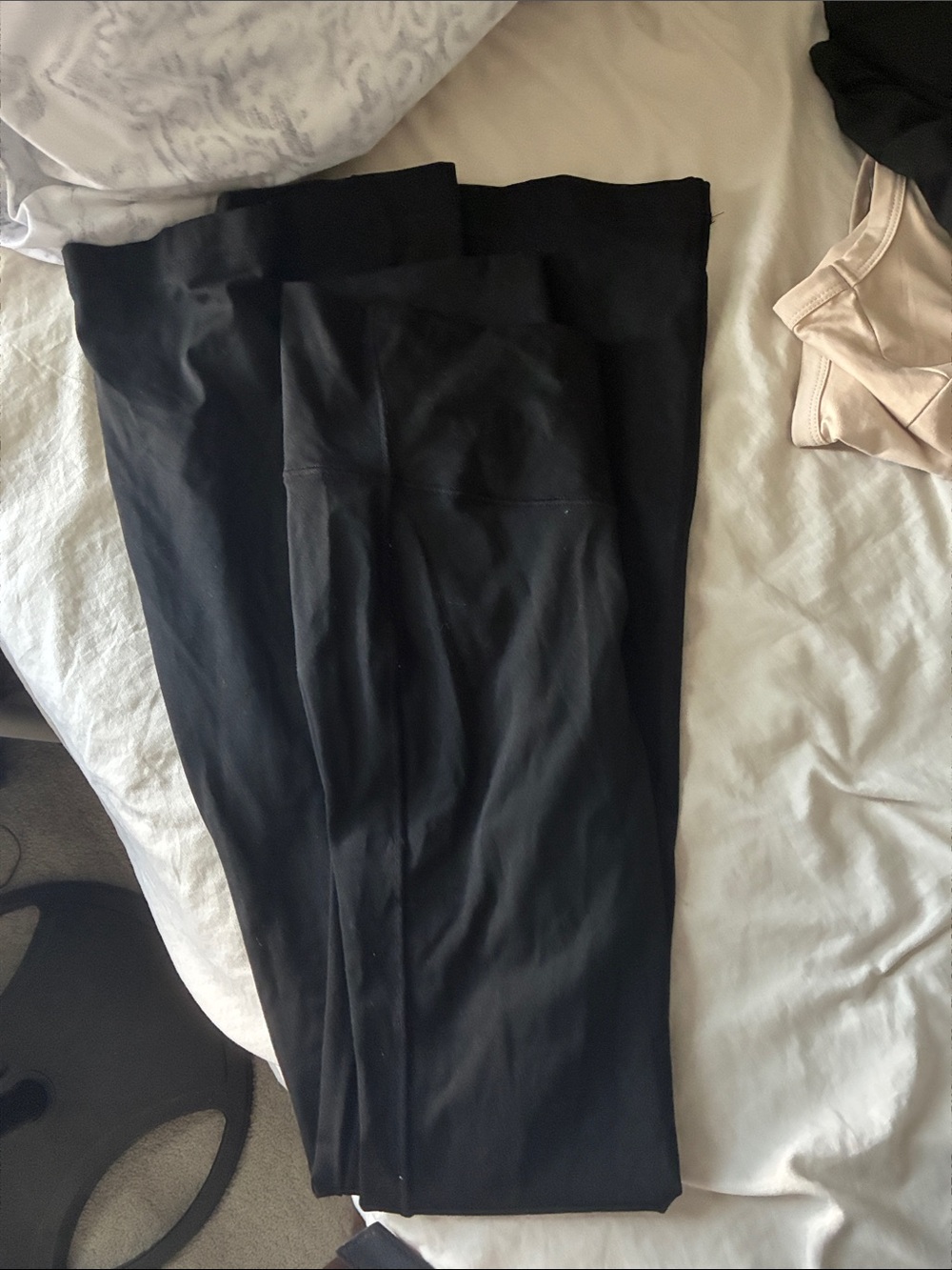 Women’s like new cross cross waist flare leggings